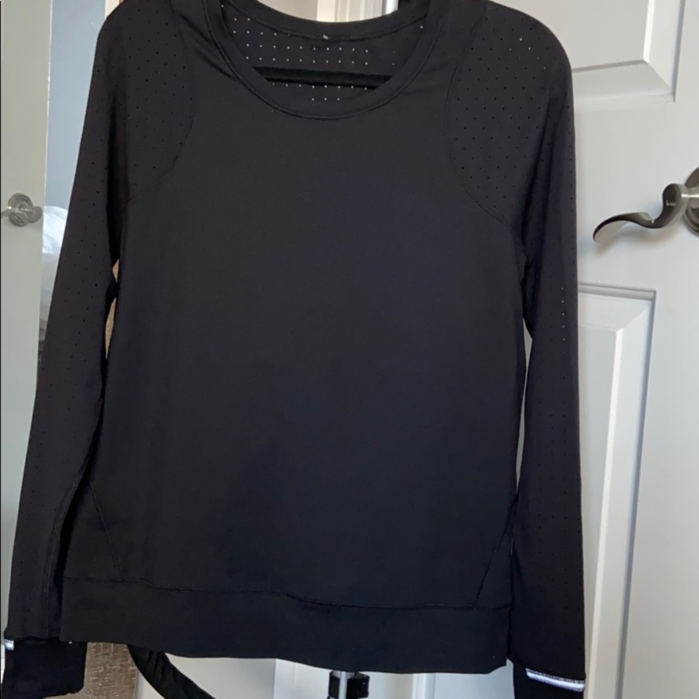Lululemon top